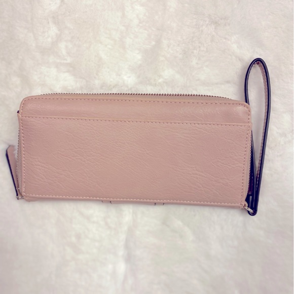 NWOT INC INTERNATIONAL CONCEPTS WOMEN’S WALLET WRISTLET - Picture 3 of 9